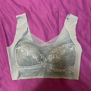 Elegant Lace Bralette in Gray